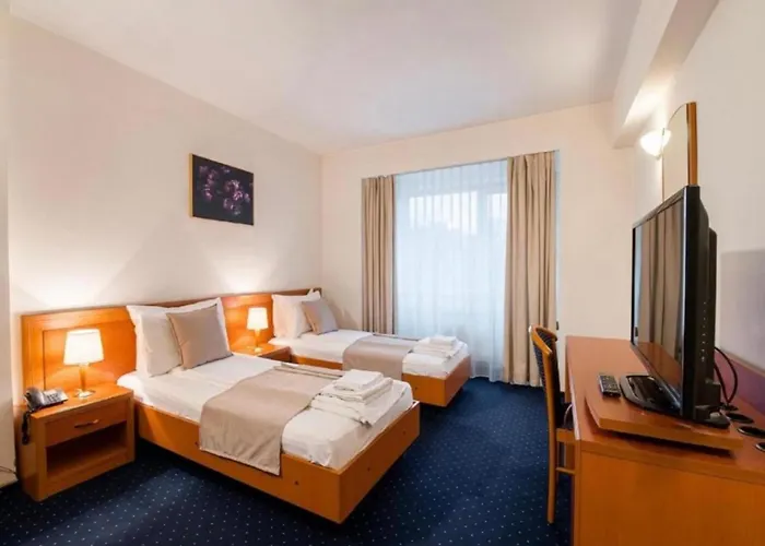 Pension De Lux Koenigsbrunn